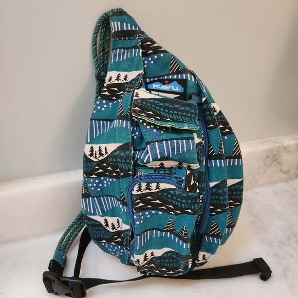 KAVU Original Rope Bag Sling Pack Crossbody Adjustable Strap Winterscape - Picture 2 of 11